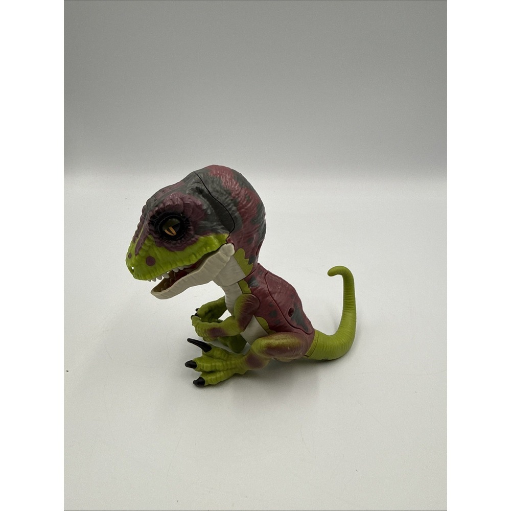 CE 3780 Dinosaur Tyrannosaurus Roars Moves Head & Blinks Eyes